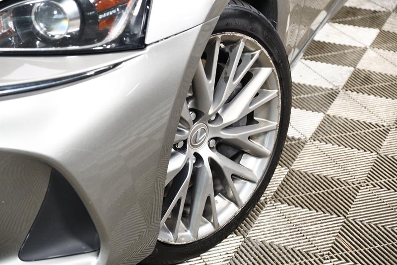 lexus IS 300 2017 - 8