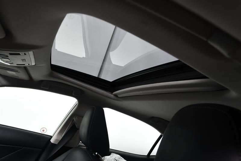 lexus IS 300 2017 - 16