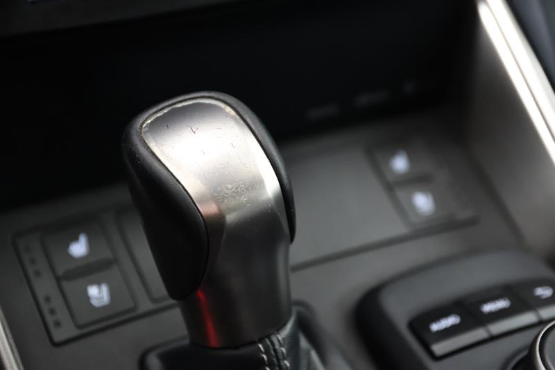 lexus IS 300 2017 - 23