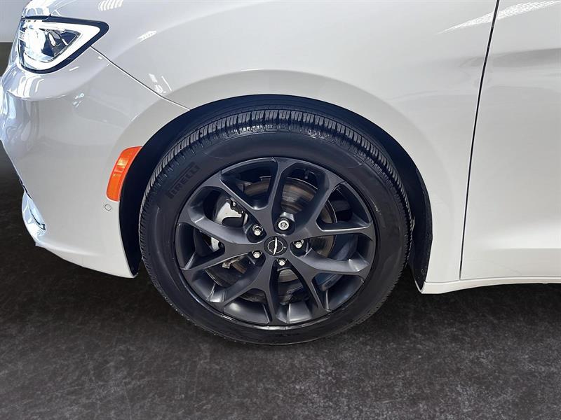 chrysler Pacifica 2022 - 6