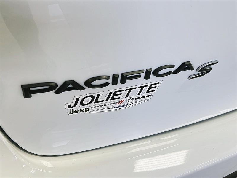 chrysler Pacifica 2022 - 14