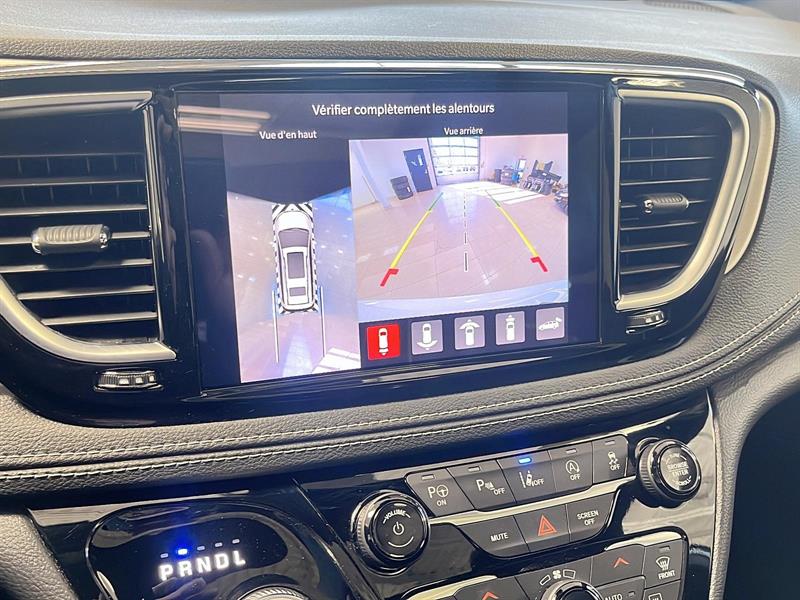 chrysler Pacifica 2022 - 25