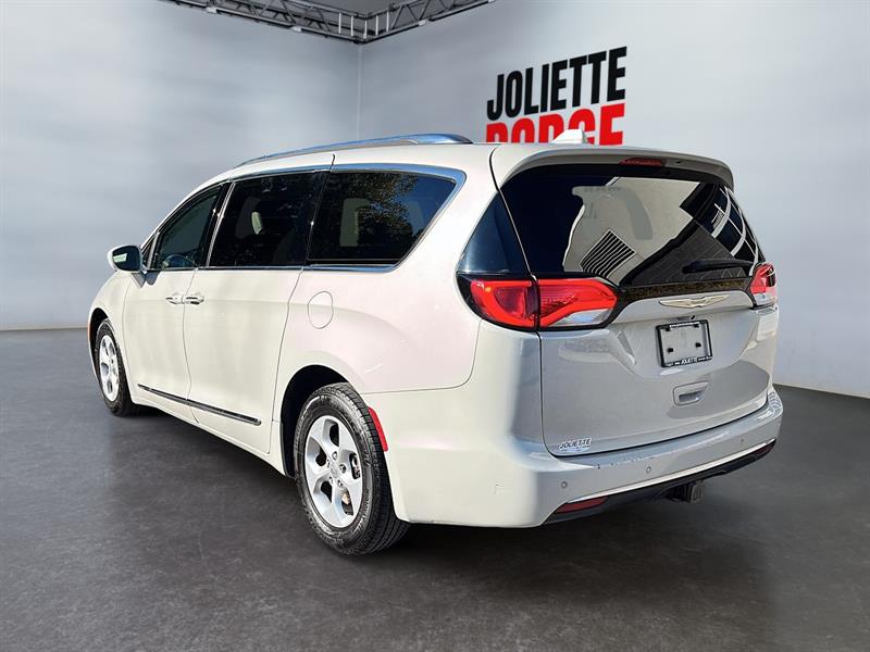 chrysler Pacifica 2017 - 5