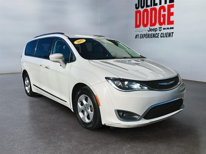 chrysler Pacifica 2017 - 11