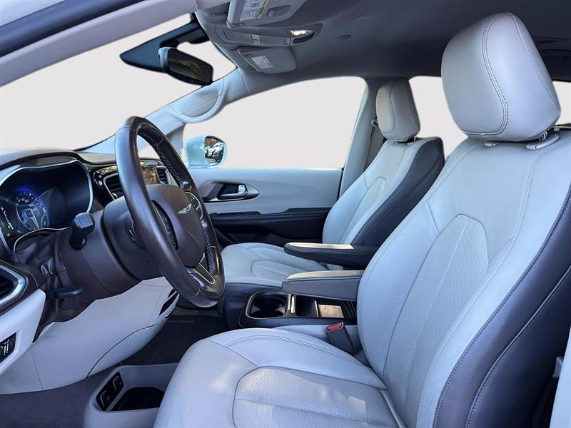 chrysler Pacifica 2017 - 14