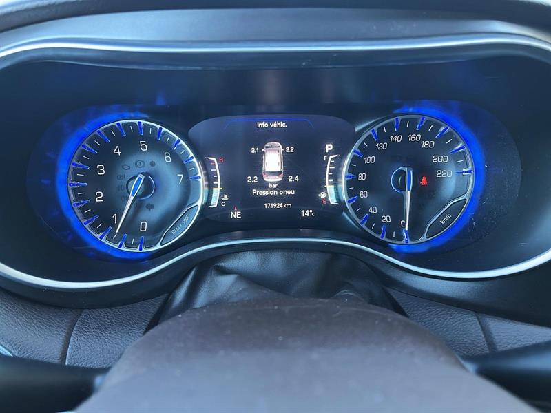 chrysler Pacifica 2017 - 21