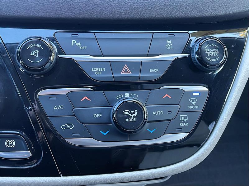 chrysler Pacifica 2017 - 28