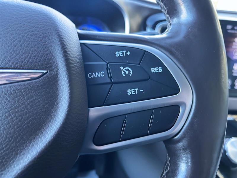 chrysler Pacifica 2017 - 30