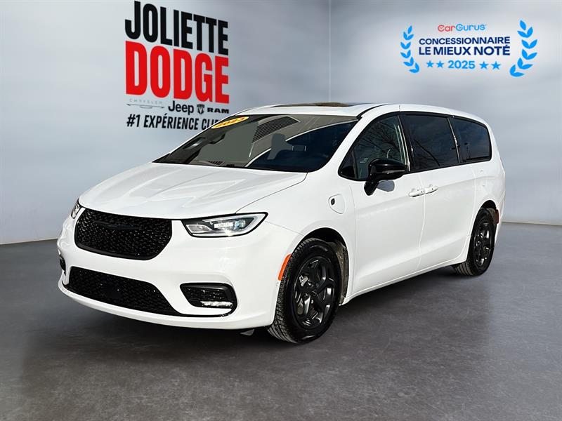 chrysler Pacifica Hybrid 2023