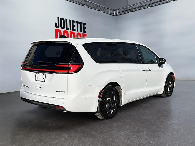 chrysler Pacifica Hybrid 2023 - 9