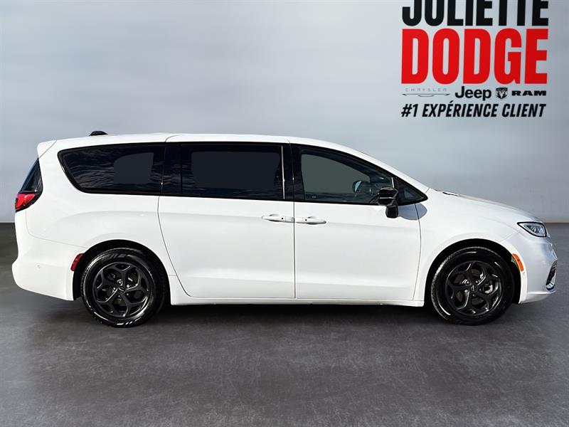 chrysler Pacifica Hybrid 2023 - 10