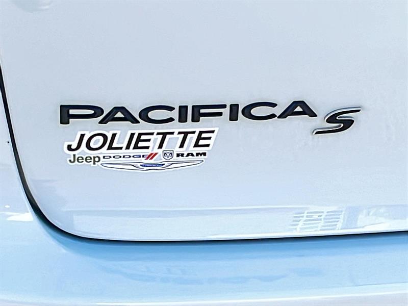 chrysler Pacifica Hybrid 2023 - 12