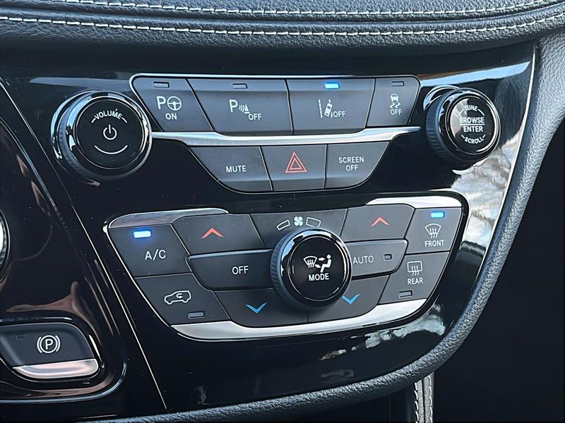 chrysler Pacifica Hybrid 2023 - 27