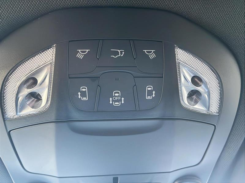 chrysler Pacifica Hybrid 2023 - 31