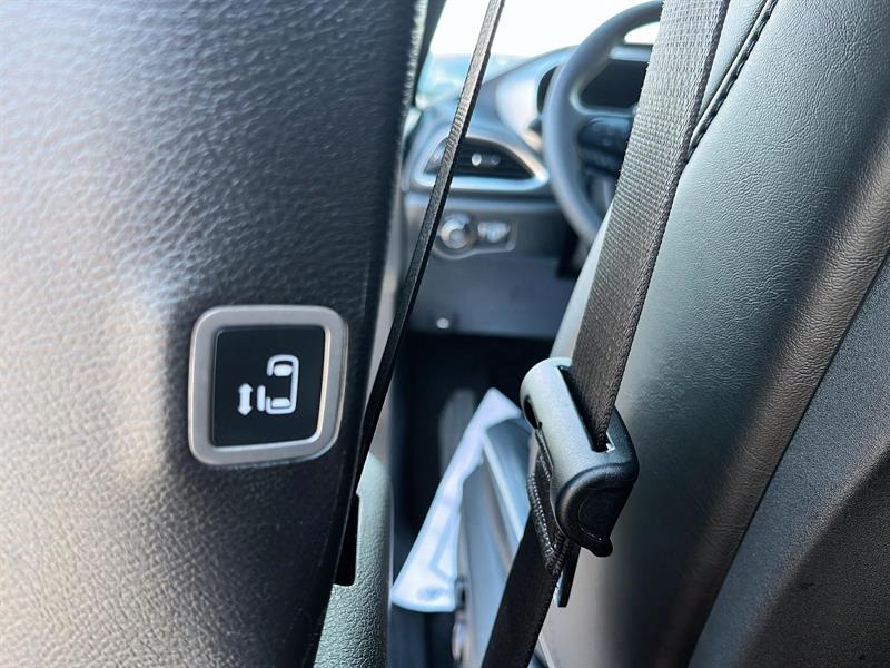 chrysler Pacifica Hybrid 2023 - 37