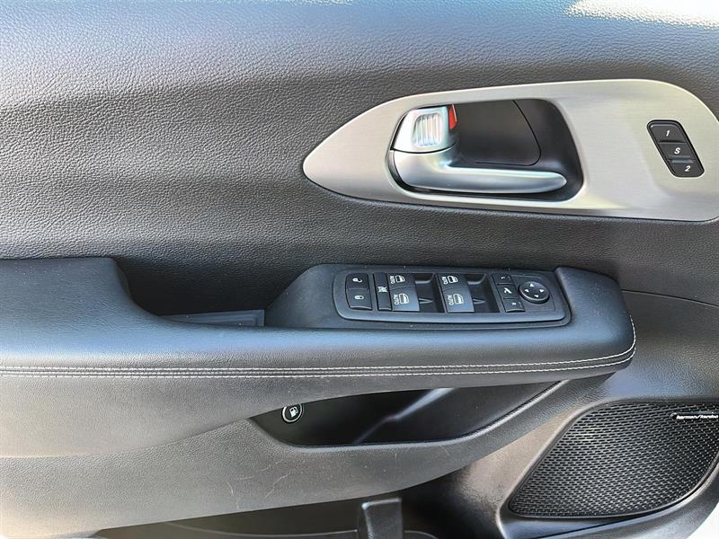 chrysler Pacifica Hybrid 2023 - 38