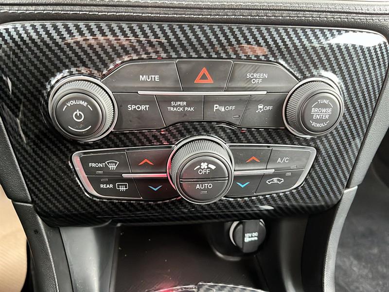 dodge Charger 2022 - 29