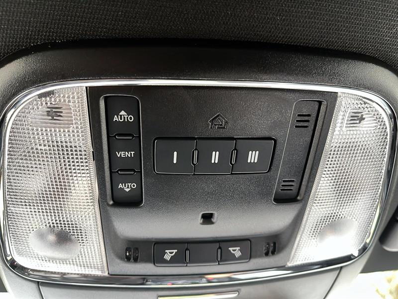 dodge Charger 2022 - 32