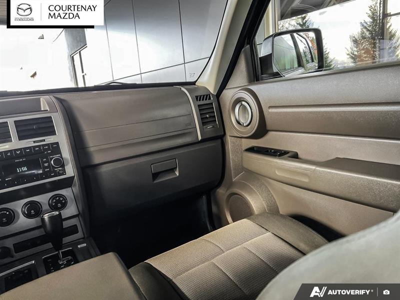 dodge Nitro 2007 - 13