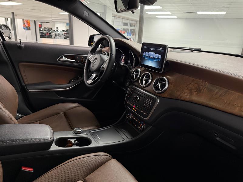 mercedes-benz GLA-Class 2016 - 16