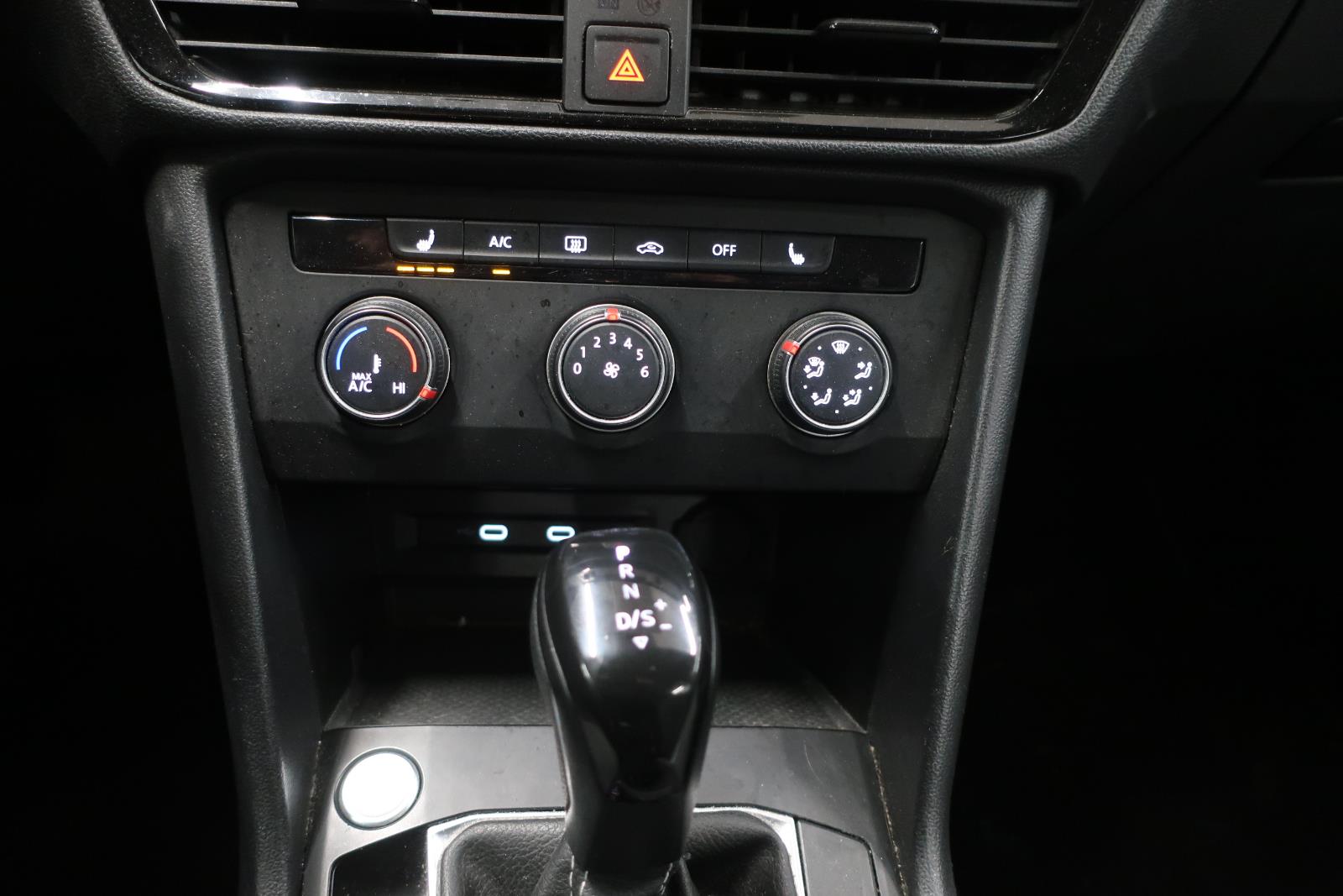 volkswagen Taos 2022 - 9