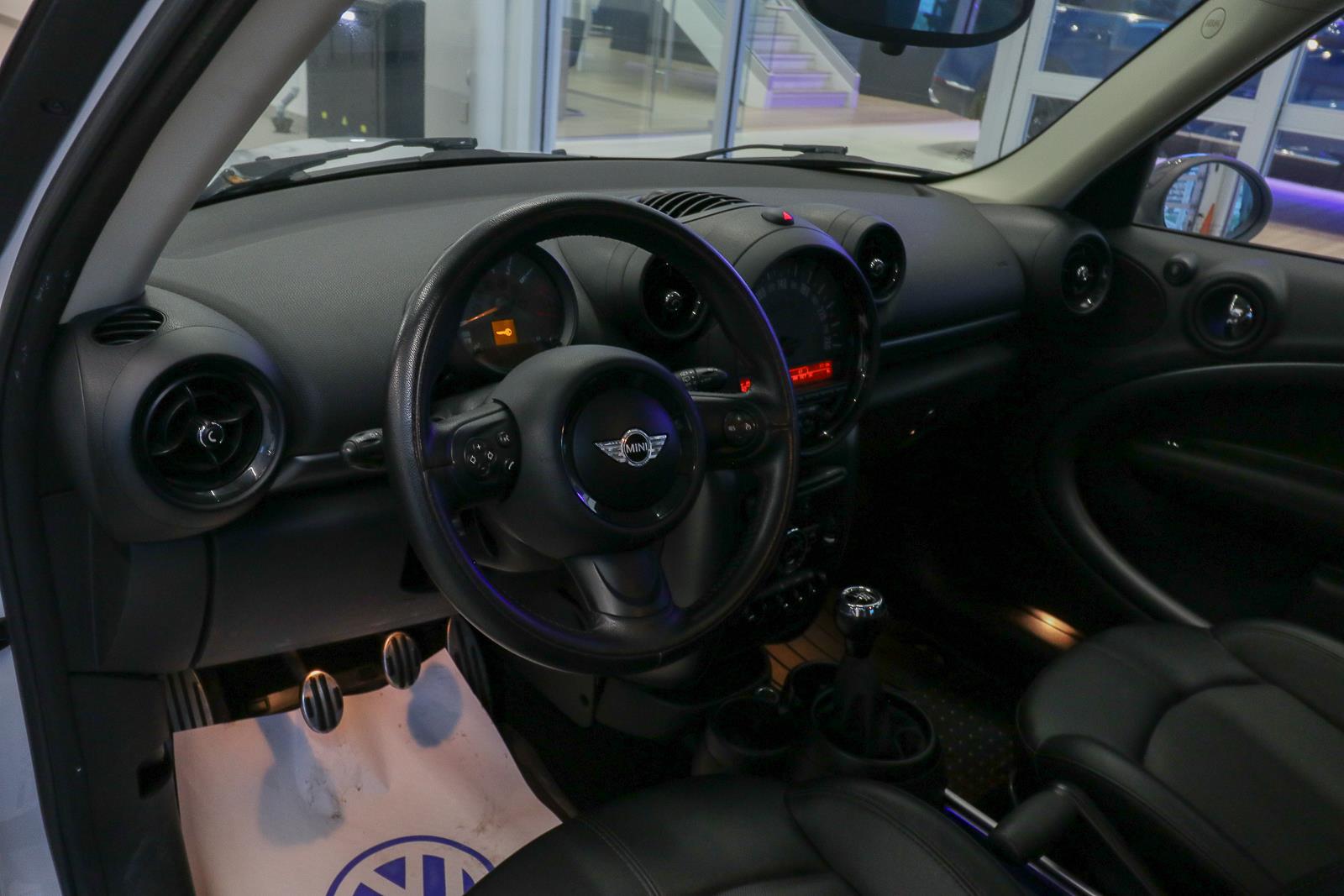 mini Cooper Countryman 2015 - 12