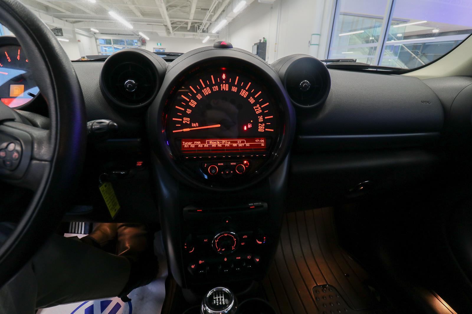 mini Cooper Countryman 2015 - 15