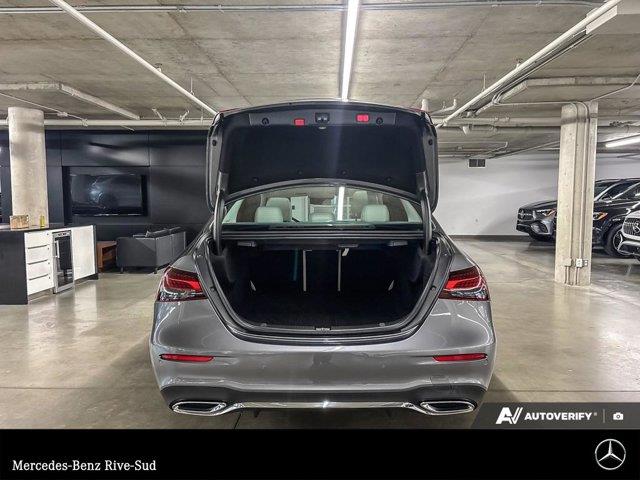 mercedes-benz E 2022 - 19