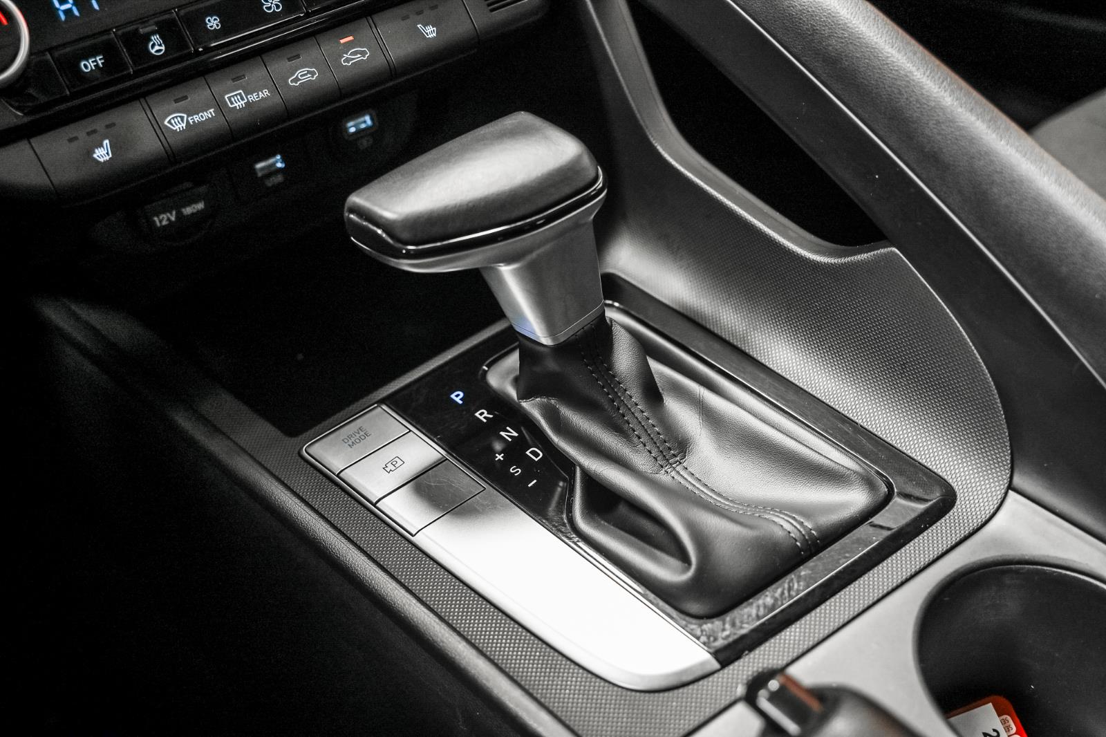 hyundai Elantra 2022 - 18