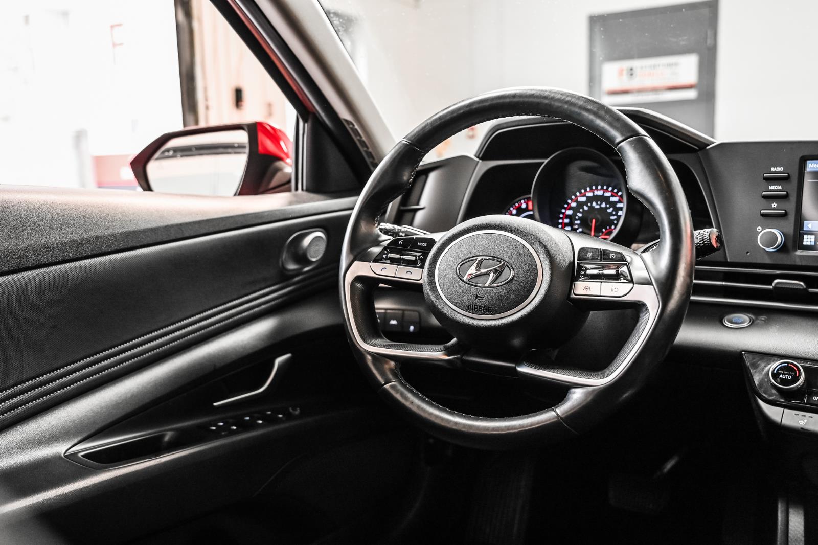 hyundai Elantra 2022 - 26