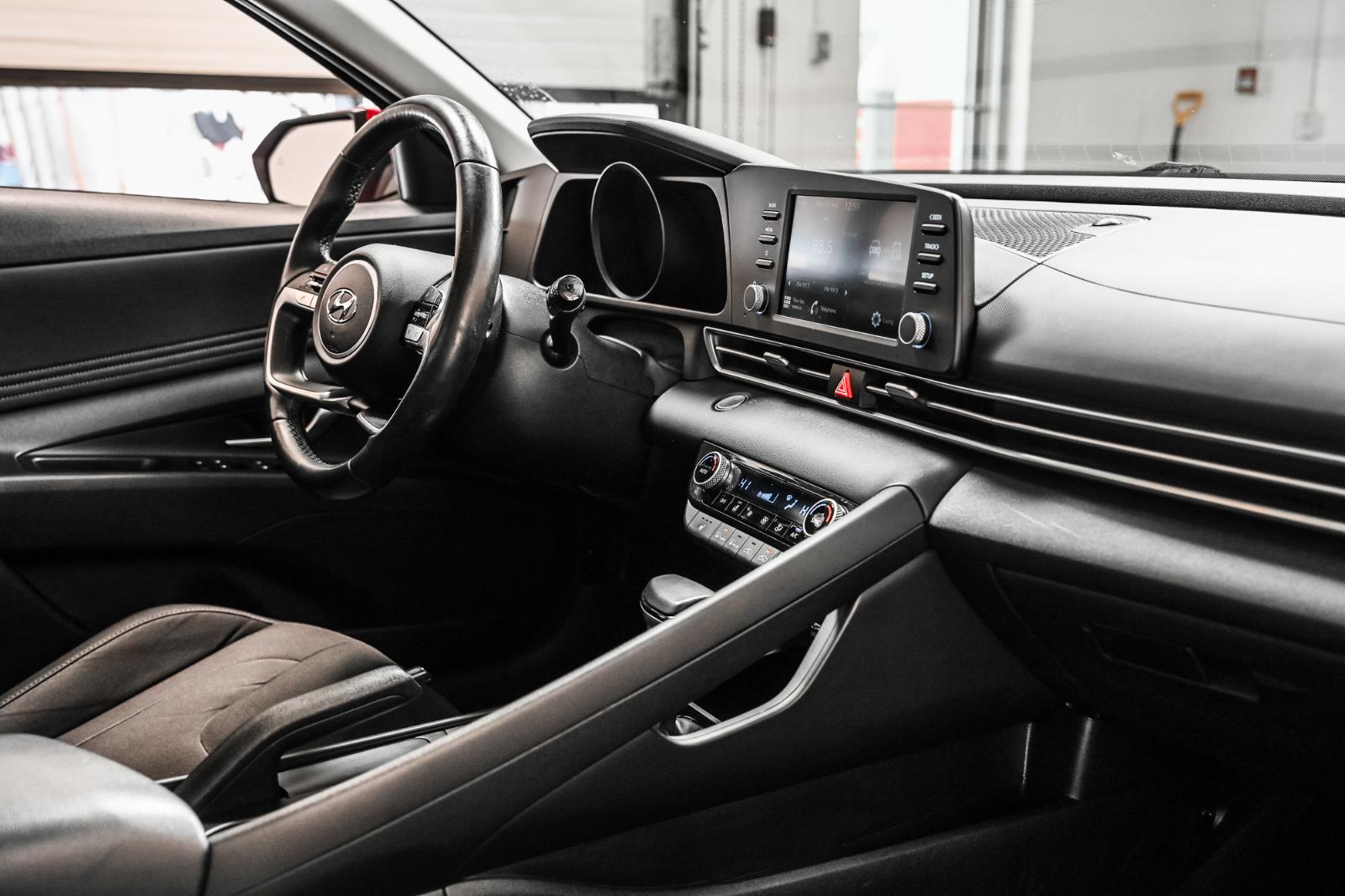 hyundai Elantra 2022 - 28