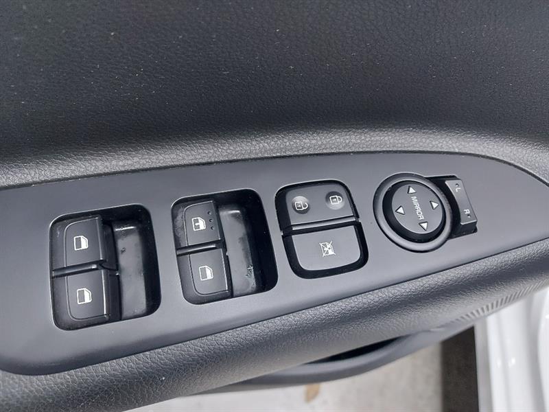 kia Rio 5-door 2019 - 16