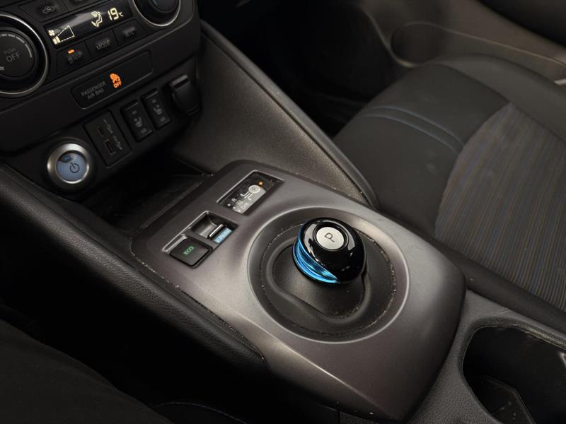 nissan LEAF 2020 - 16