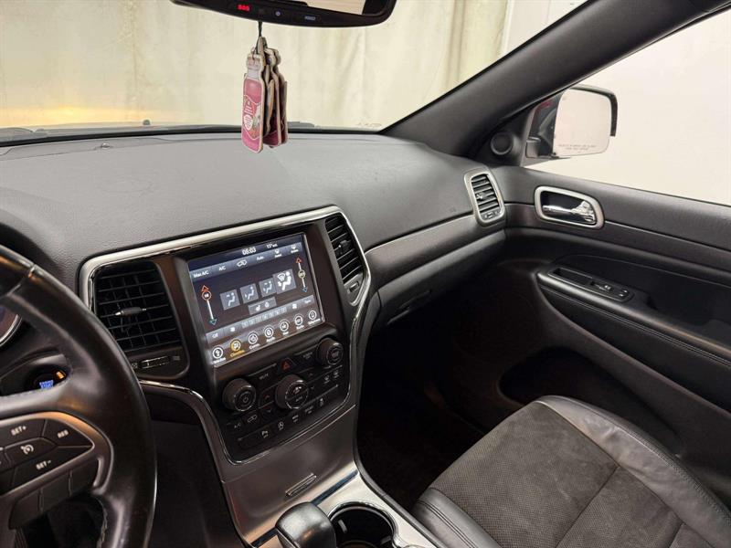 jeep GRAND CHEROKEE LAREDO/ALT 2018 - 12