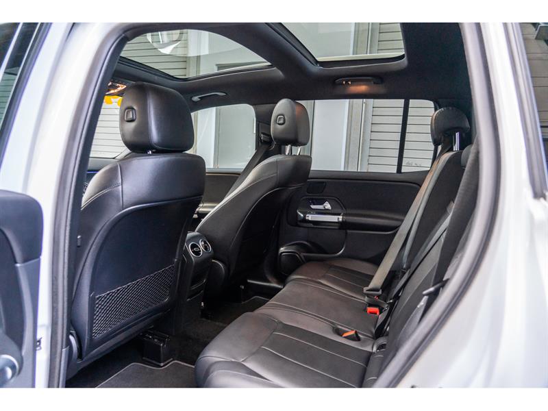 mercedes-benz GLB 2024 - 10