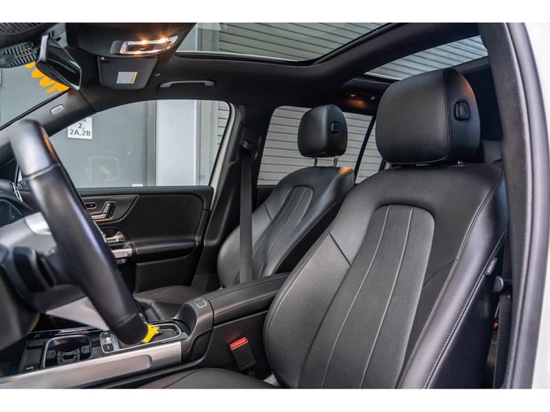 mercedes-benz GLB 2024 - 12