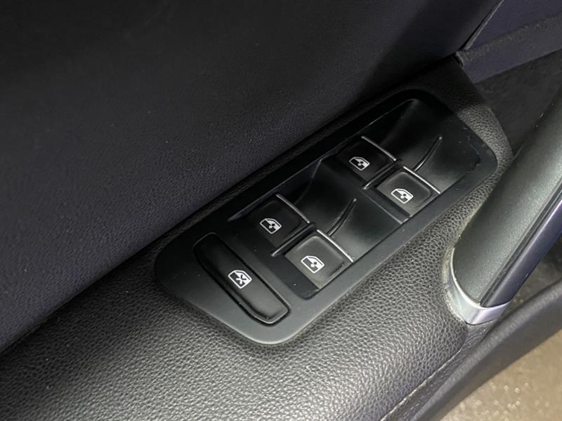 volkswagen Golf R 2016 - 32