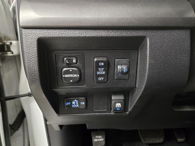 toyota Tundra 2017 - 12