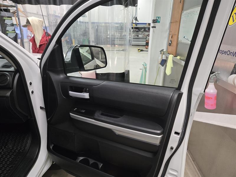 toyota Tundra 2017 - 25