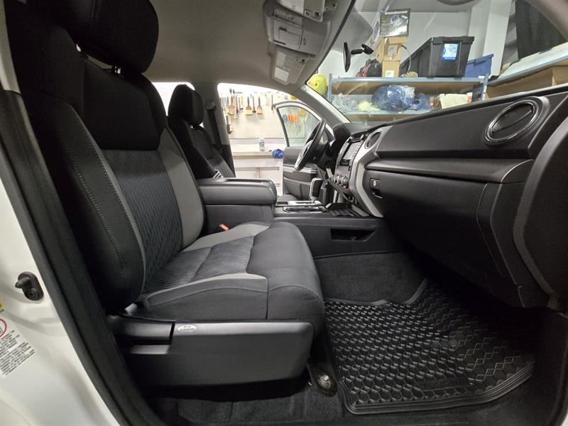 toyota Tundra 2017 - 26