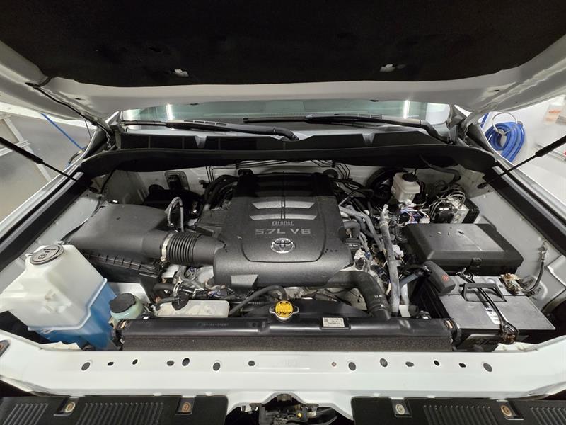 toyota Tundra 2017 - 28