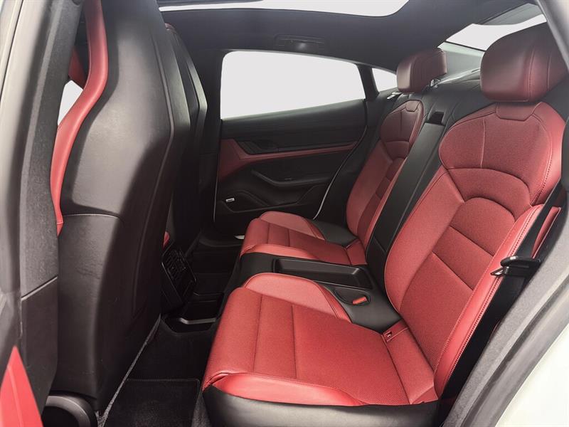 porsche Taycan 2021 - 24