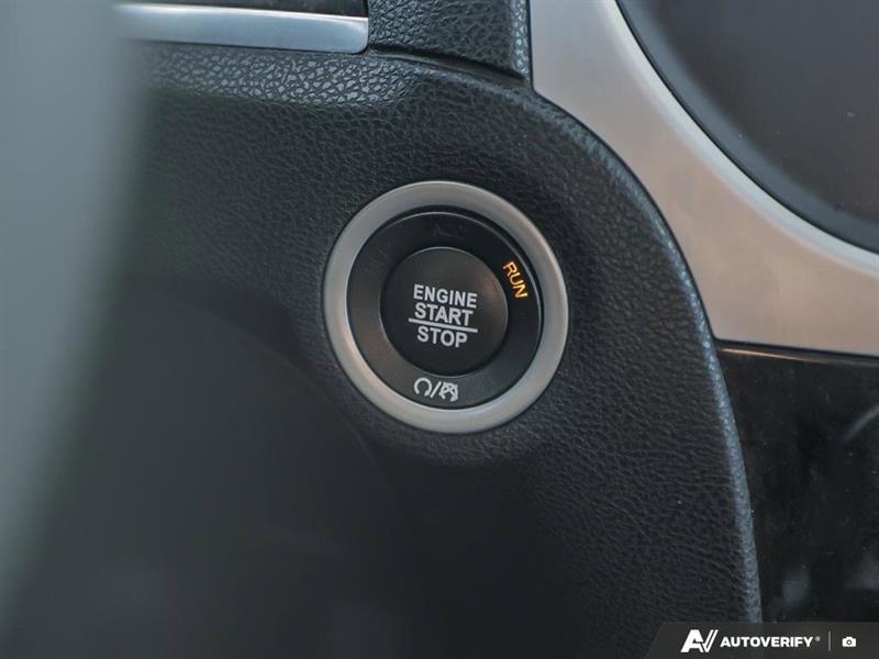 chrysler 300 2023 - 28