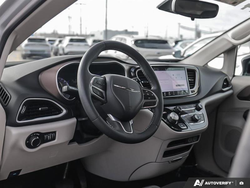 chrysler Grand Caravan 2024 - 7