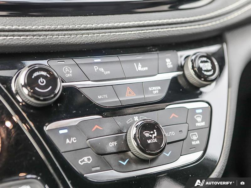 chrysler Pacifica 2023 - 16