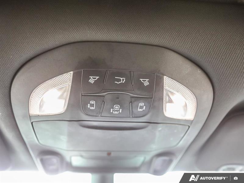 chrysler Pacifica 2023 - 27