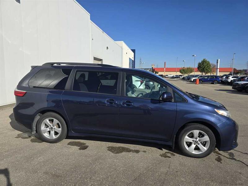 toyota Sienna 2020 - 11