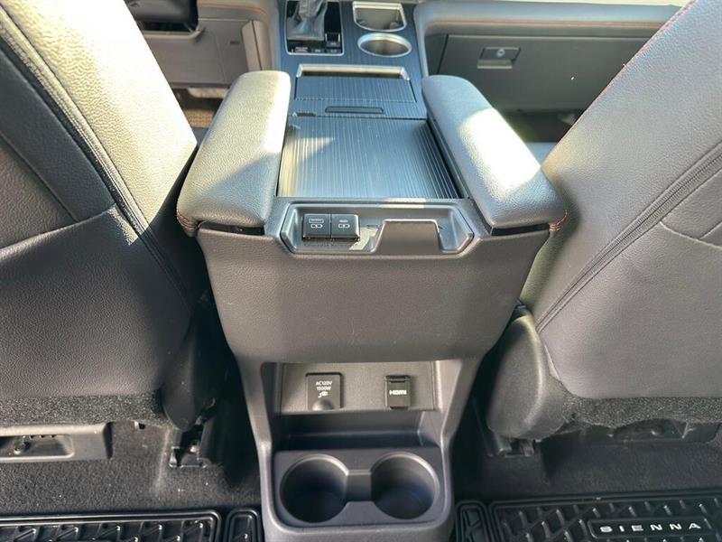 toyota Sienna 2022 - 36