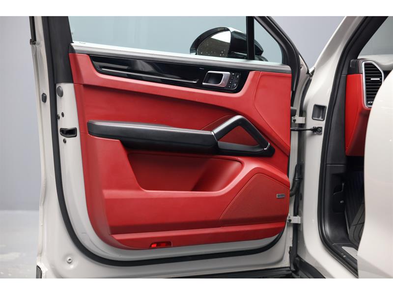 porsche Cayenne 2022 - 9