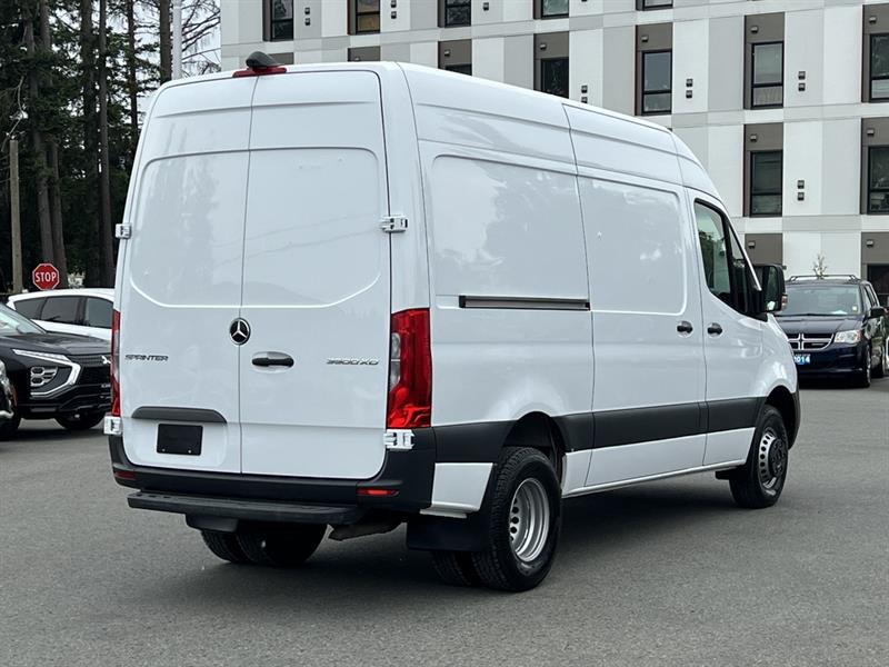 mercedes-benz Sprinter Cargo Van 2022 - 8